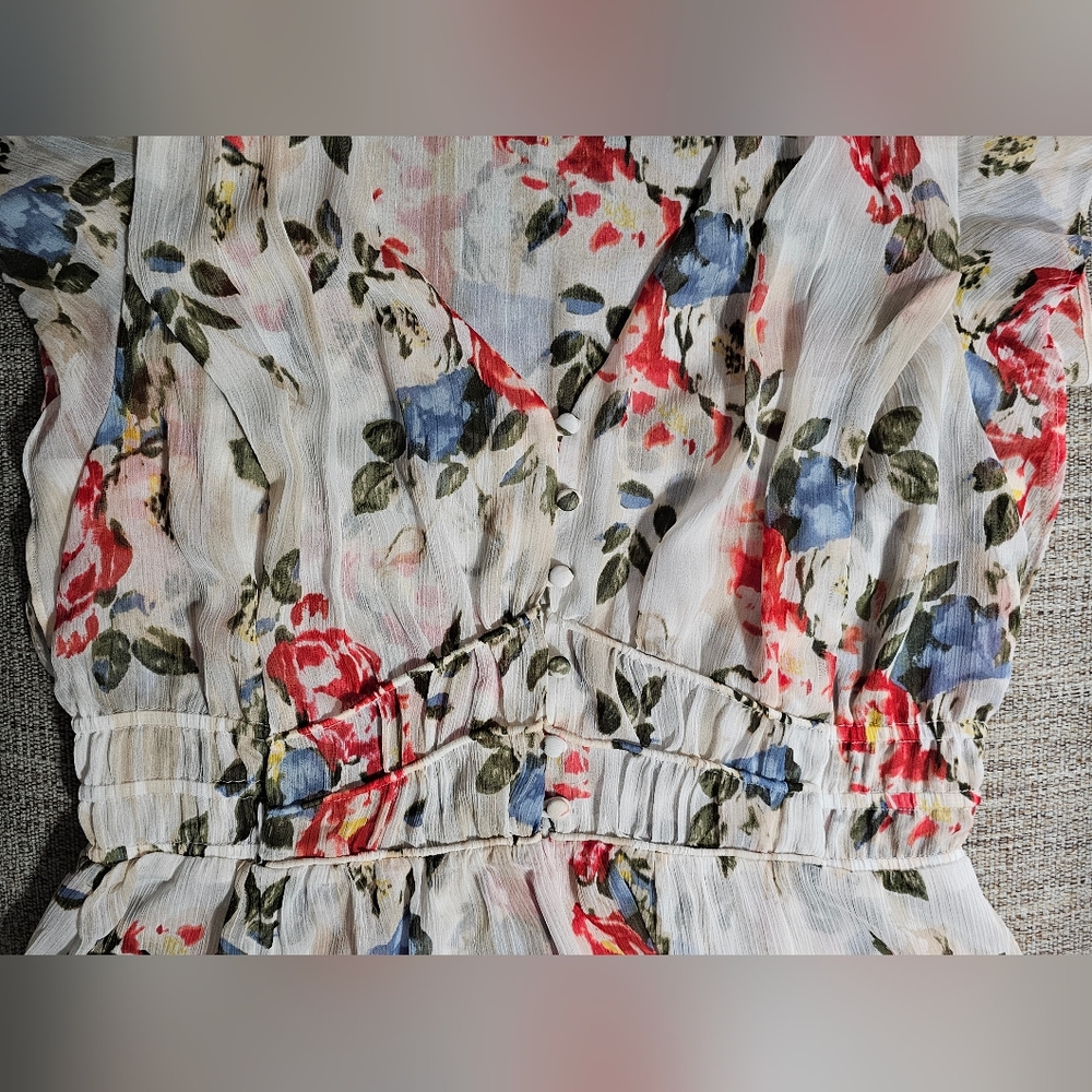 White House Black Market Flutter-Sleeve Blouse Size Medium - Picture 2 of 10